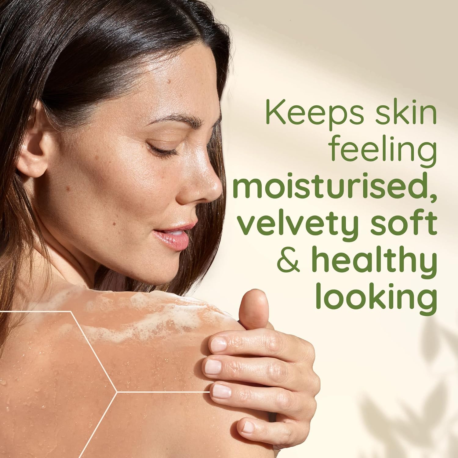 Aveeno Daily Moisturising Yogurt Body Wash, Vanilla & Oat Scent, 300ml