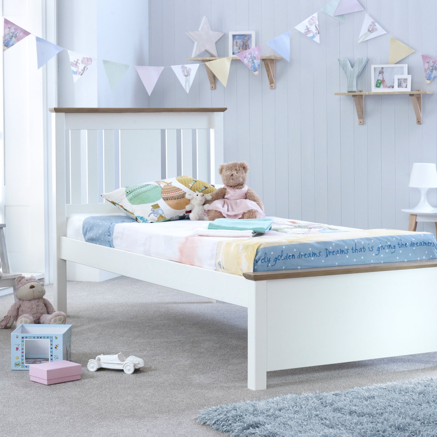 Chester White Solo Bed