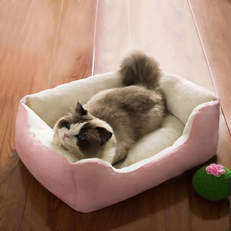 Soft Plush Cat & Dog Bed – Warm, Thickened Nest for Small Pets & Kittens.